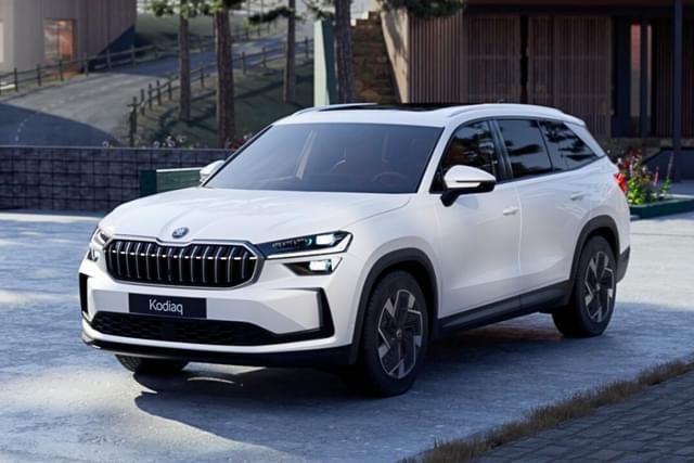 Skoda Kodiaq Moon White Color Image